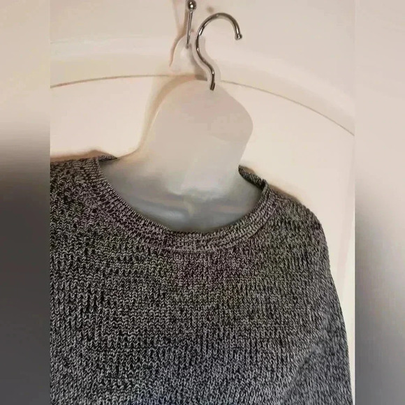 Lady's ANA oversized boxy comfy knitted sweater (#804) - Picture 6 of 6